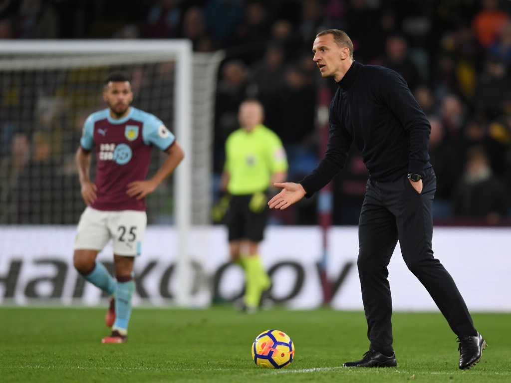 球道路上继 球道路上继