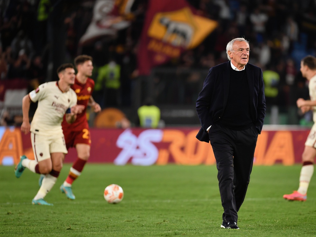 展现出了强 展现出了强