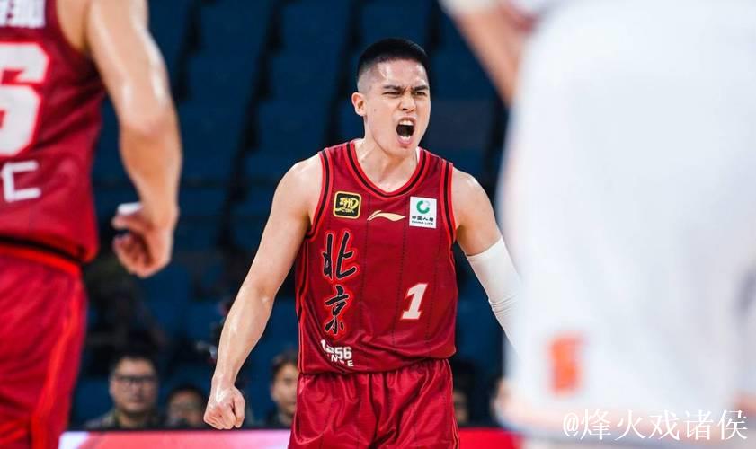 陈盈骏发威+集体三分雨 北汽男篮大胜新疆男篮取得两连胜 陈盈骏发威+集体三分雨 北汽男篮大胜新疆男篮取得两连胜
