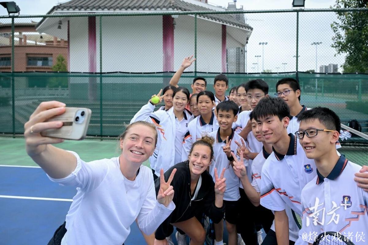 与职业球员面对面｜广网国际组合走进广州外国语学校